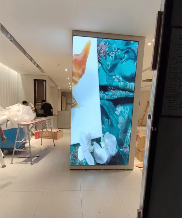 乌拉特前商场门店转角LED显示屏